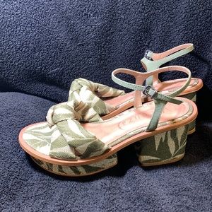 Summer platform sandals!